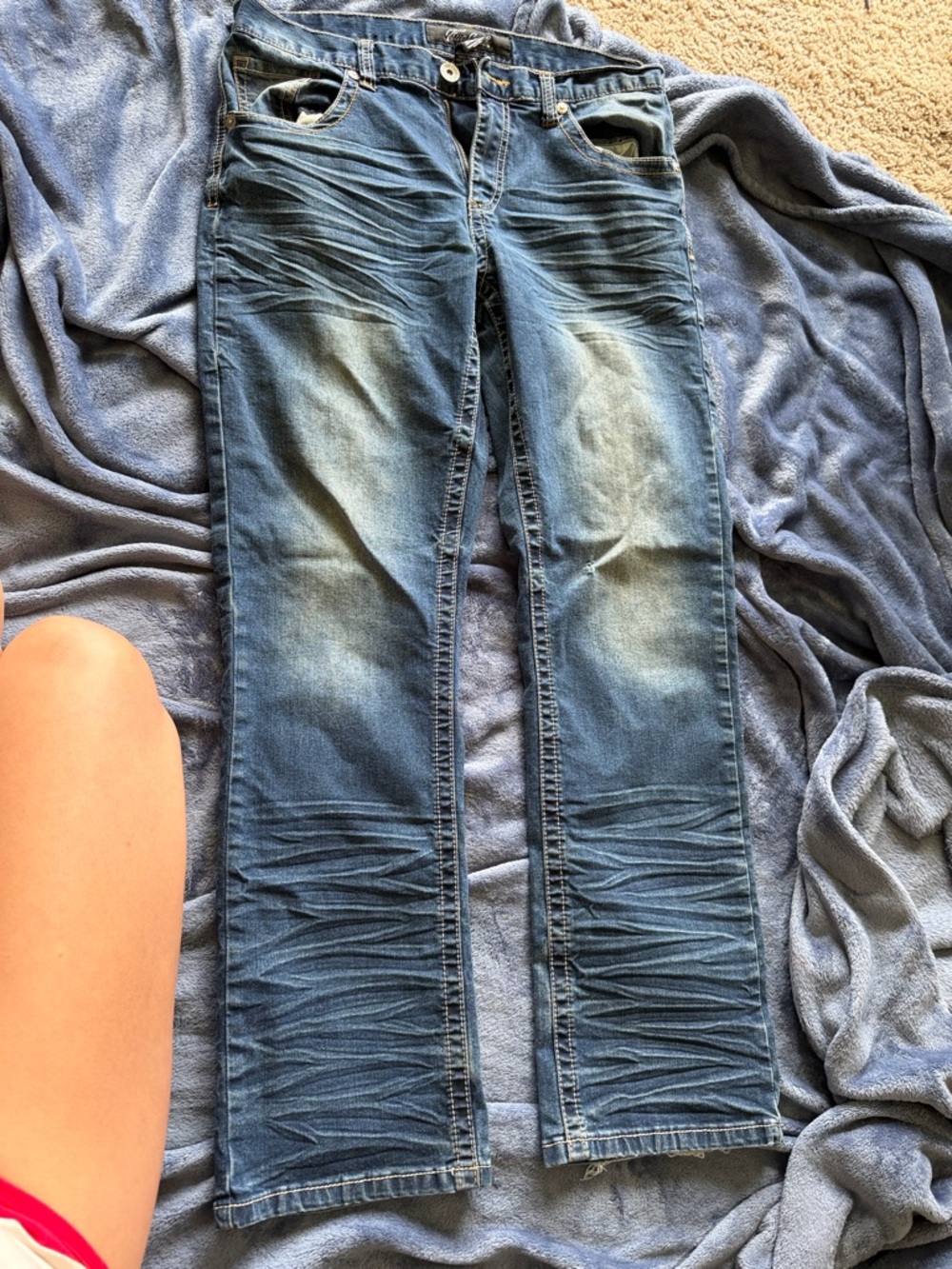 Men’s  Blue Washed Jeans - Classic Straight Fit